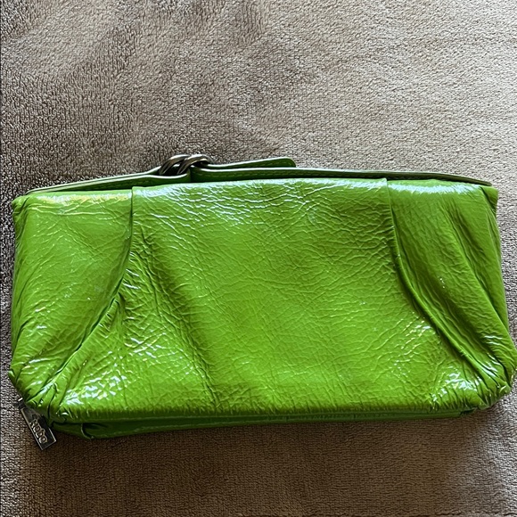 HOBO Green Clutch - Picture 1 of 8